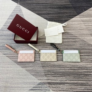 gucci美国官网古驰 819121卡包GG Emblem系列饰包带卡片夹