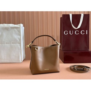 gucci官方网站古驰 816118 GG Emblem系列迷你水桶包