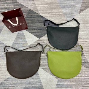 gucci澳洲官网古驰 800194 Body双锁扣肩背包