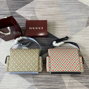 古驰包GUCCI 811491 GG Supreme系列男款尿布包母婴包
