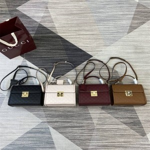 古驰官网女包GUCCI 838998 Padlock系列中号手提包