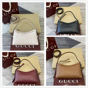 gucci香港官网古驰 847450 GG Emblem系列小号肩背包