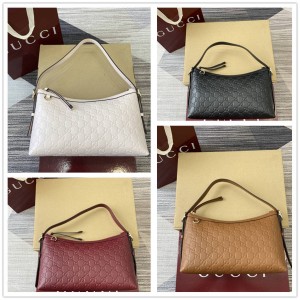 gucci官网价格古驰 847449 GG Emblem系列中号肩背包