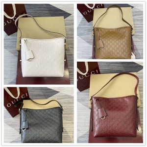 gucci官网价格古驰 848881 GG Emblem系列小号肩背包