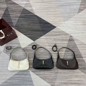 gucci包多少钱古驰 863137 Jackie Slim系列中号肩背包（全皮）