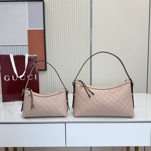 gucci香港官网古驰 847450/847449 GG Emblem系列肩背包