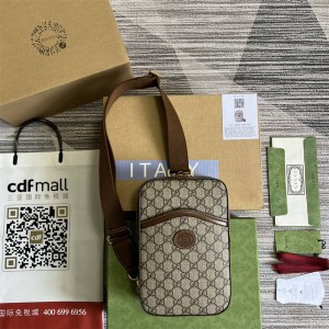 GUCCI古驰696016 GG迷你胸包