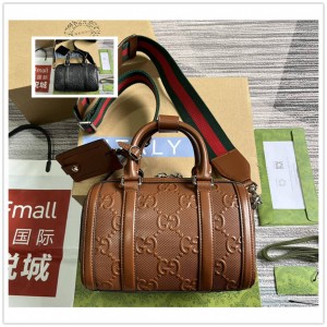 gucci怎么读古驰官网 725292 GG迷你旅行包枕头包