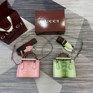 gucci官网中国官方网古驰 702732 Diana系列竹节小号托特包（蛇纹）